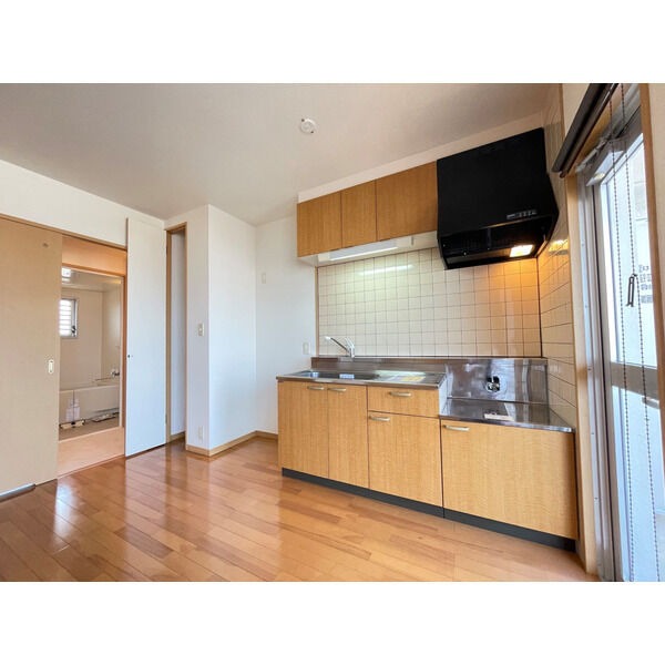 こちらでお料理をお楽しみください