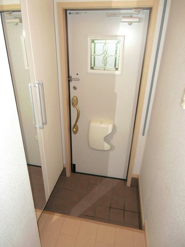 玄関はこんな感じです