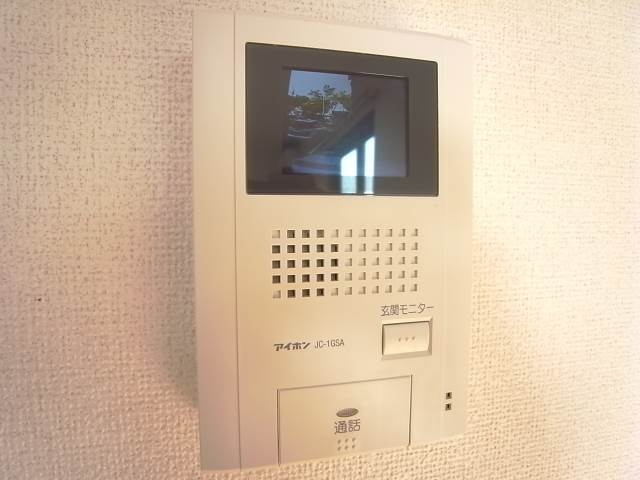 モニター付きインターホンで安心です