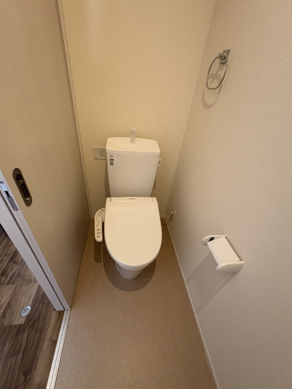 清潔感のあるトイレです