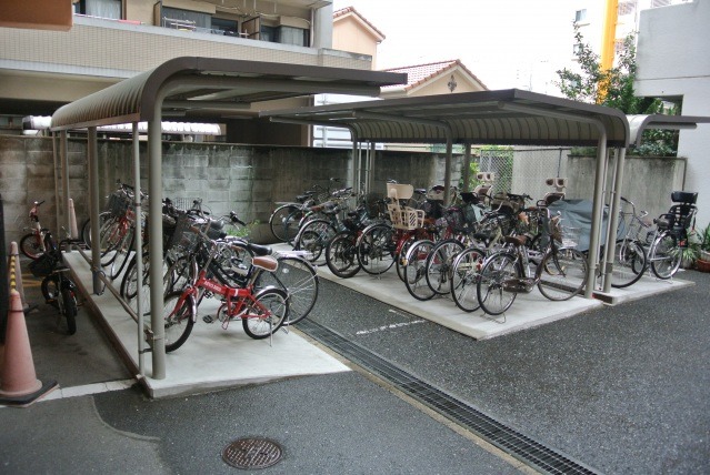 屋根付きの駐輪場です