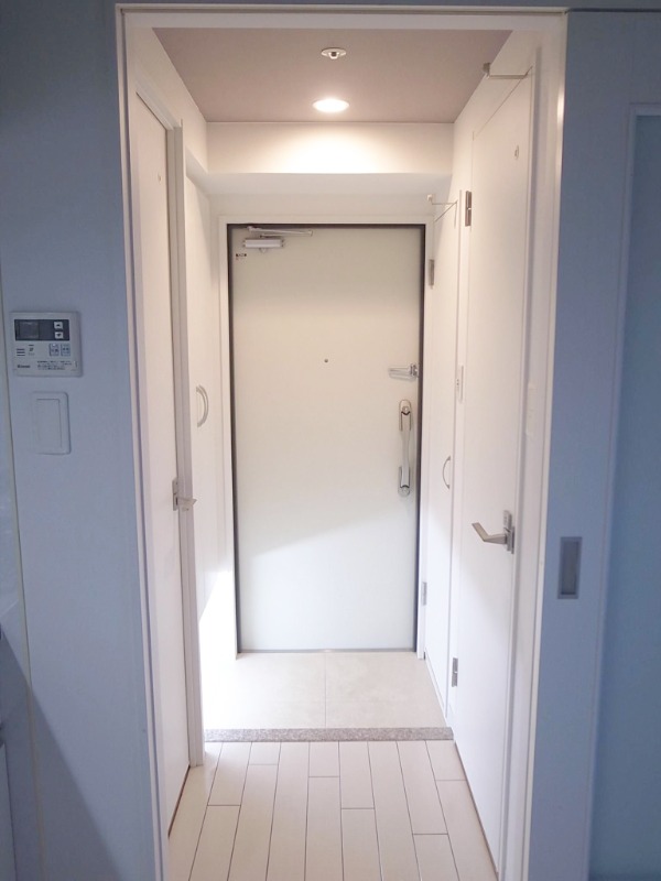 玄関収納もしっかりしてますね