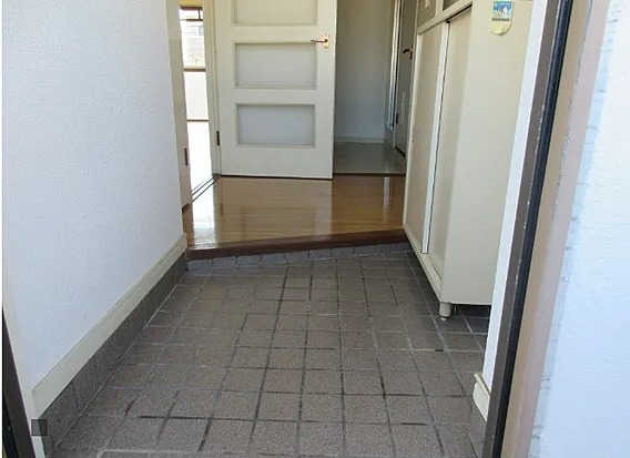玄関から見たらこんな感じです。