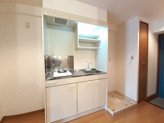 1口ガスコンロついてます