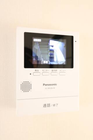 来訪者の顔が確認できるので安心ですね