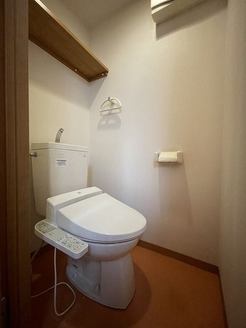 清潔感のあるトイレです