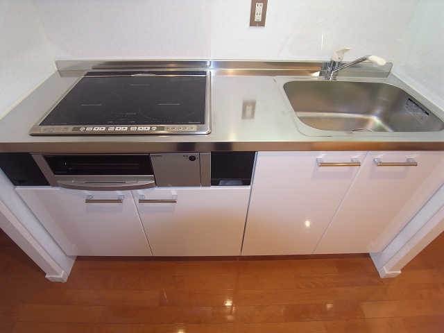 三口コンロで料理が捗ります