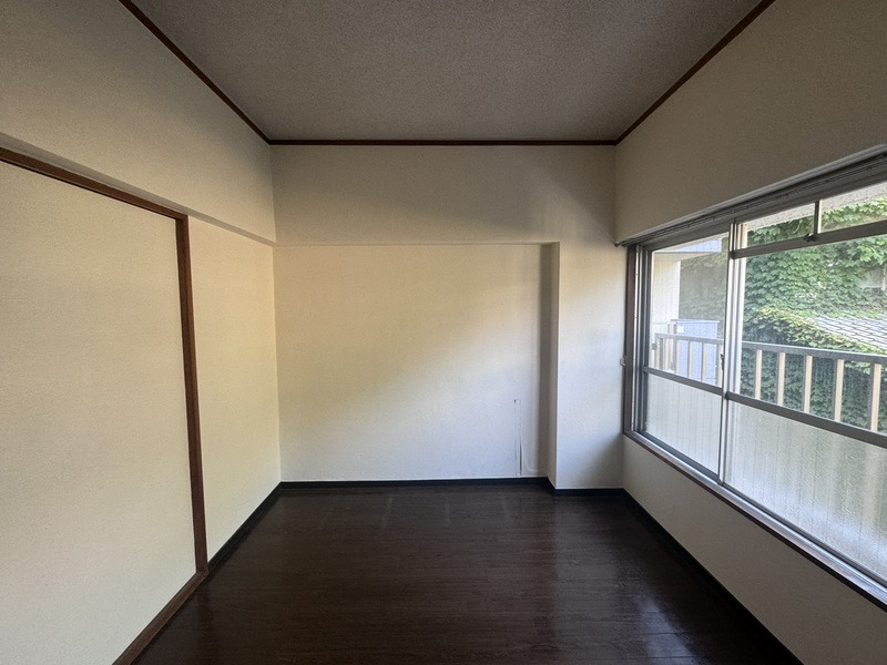 こちらは寝室にいかがでしょうか