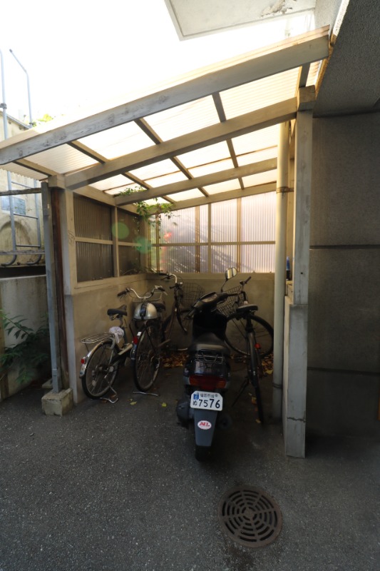 駐輪場完備。