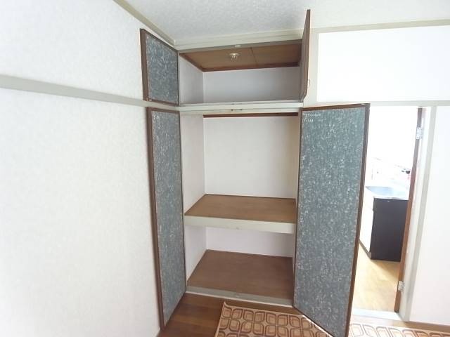 お荷物はこちらへ。