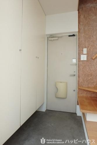 綺麗な玄関でございます