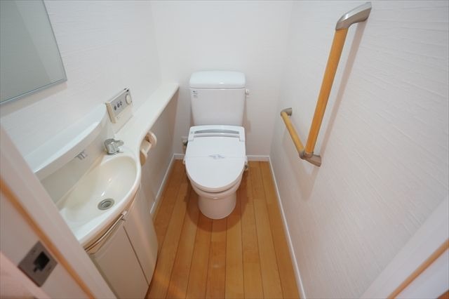 清潔感のあるトイレです。