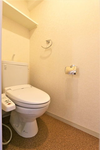 ウォシュレット完備、落ち着く空間ですね