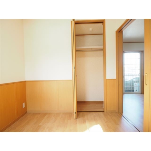 お洋服が多い方でも楽々収納出来ます