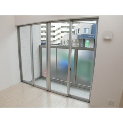 オシャレな雰囲気のバルコニーですね