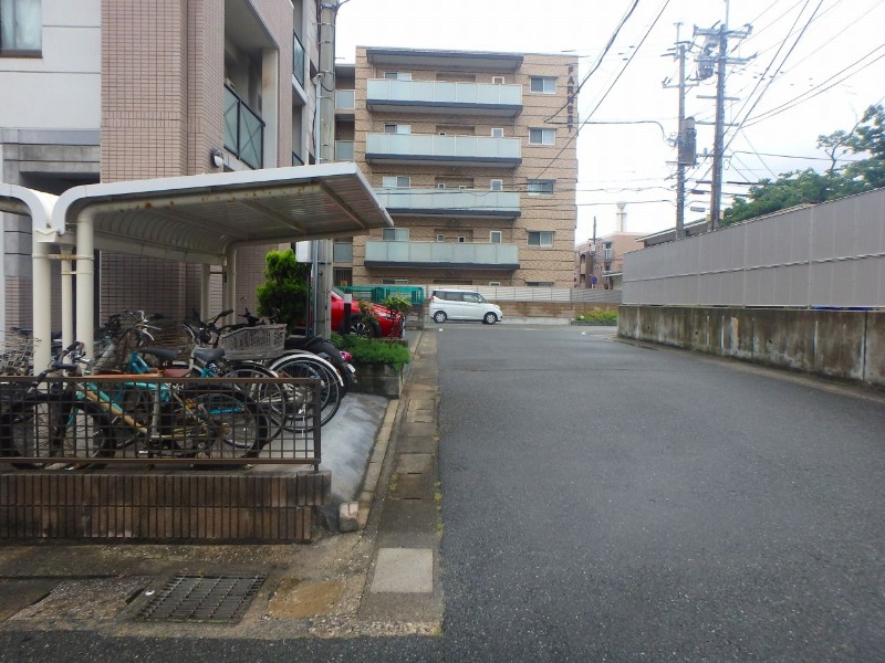 屋根付き駐輪場です