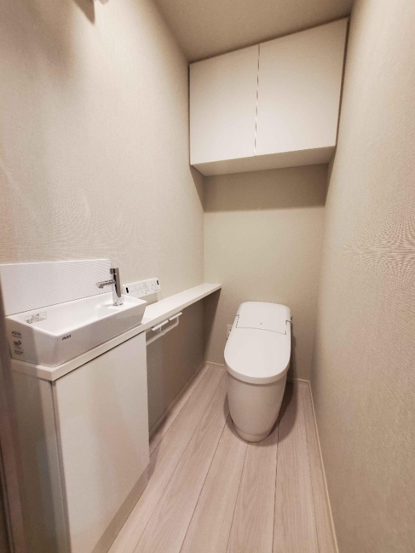 手洗い付きのトイレです