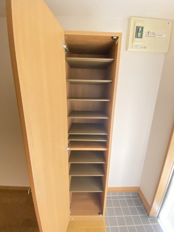 シューズボックス完備。