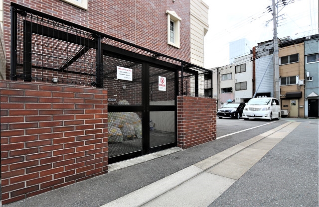 共用のゴミ置き場があります