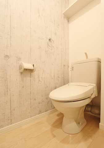 清潔感のあるトイレですね