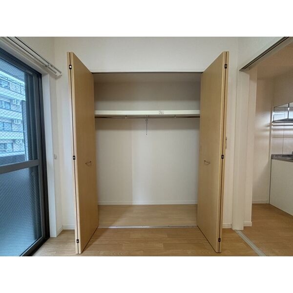 お洋服が多い方でも楽々収納できます
