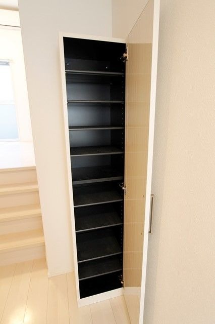 高さのあるシューズボックス