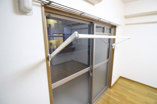 室内物干しが付いています。