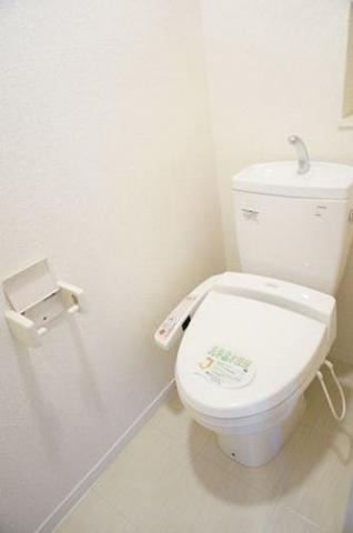 清潔感のあるトイレです