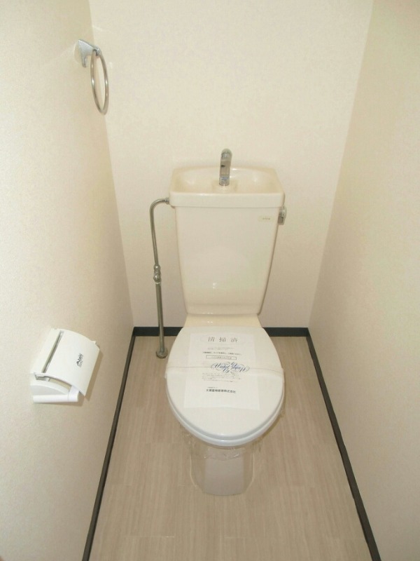 清潔感のあるトイレです