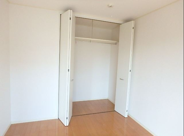 お洋服が多い方でも楽々収納♪