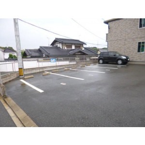 敷地内駐車場空きあります！
