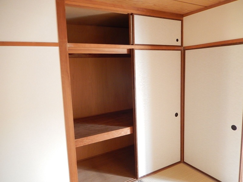 お荷物はこちらへ。