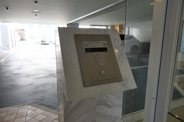 女性の方も安心のオートロック