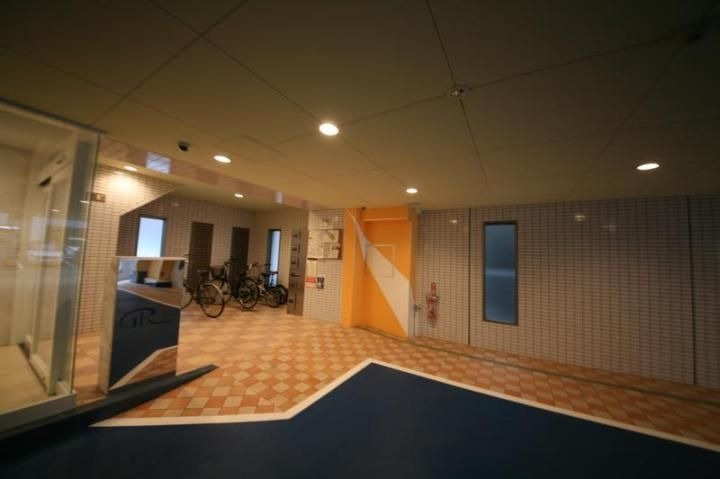 綺麗なエントランスですね