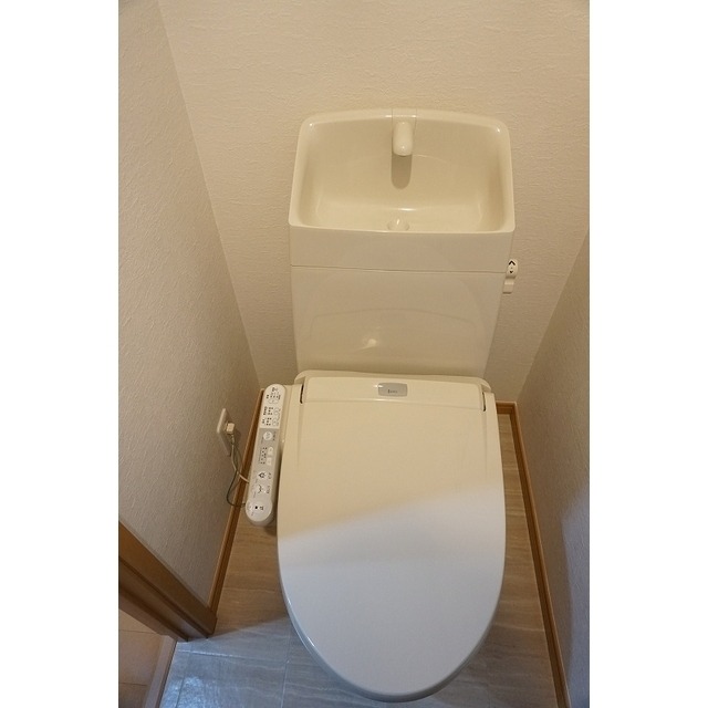 清潔感のあるトイレです