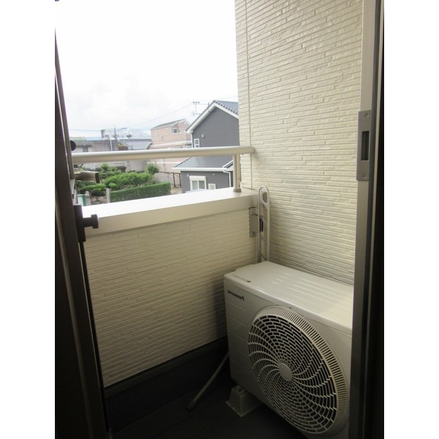 天気のいい日はこちらで洗濯物を干せます