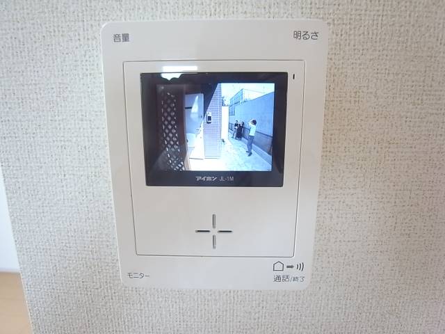 安心のモニター付きインターホン