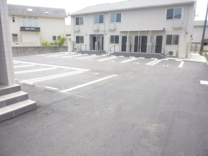 敷地内駐車場ございます