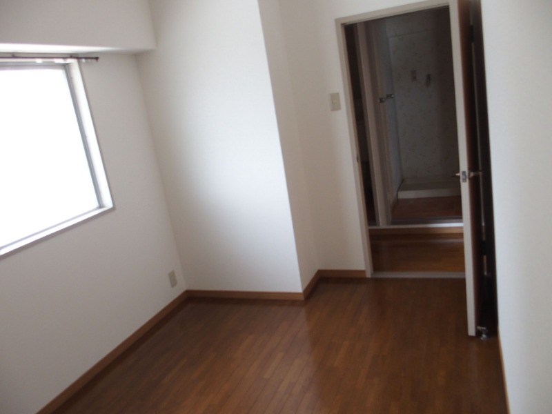 こちらの洋室も様々な用途に使えますね