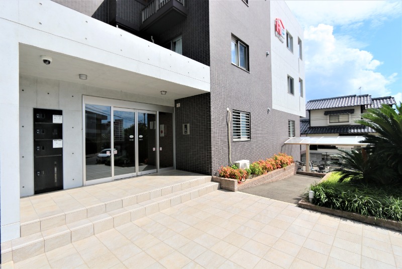 綺麗なエントランスですね