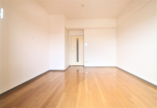 広々とした明るいお部屋です。
