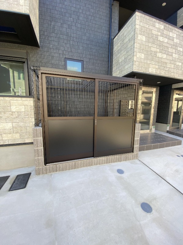 ゴミ置き場はこちらで