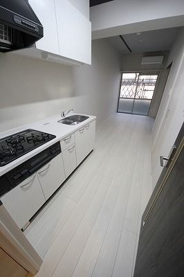 2口コンロ付きで同時に何品も作れちゃいます。
