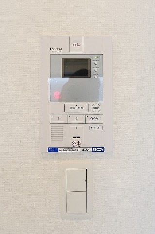 来客の確認が出来るモニタ付きです