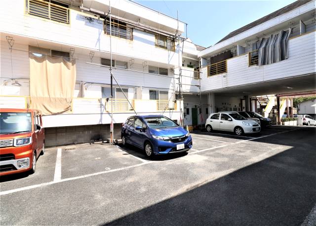 敷地内駐車場あります
