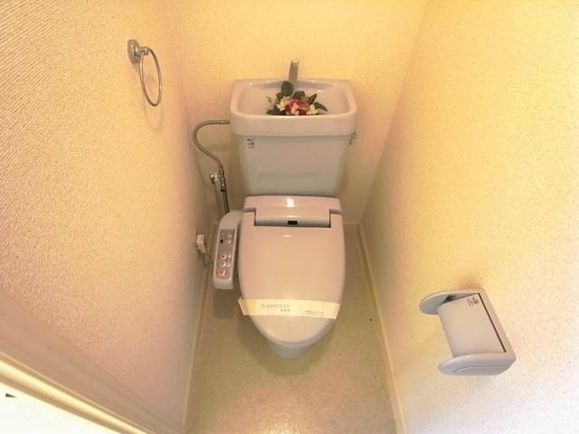 ウォシュレット完備です。