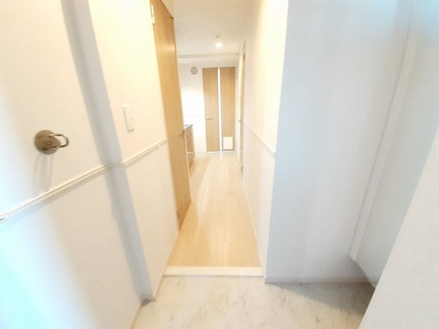 玄関はこんな感じです。