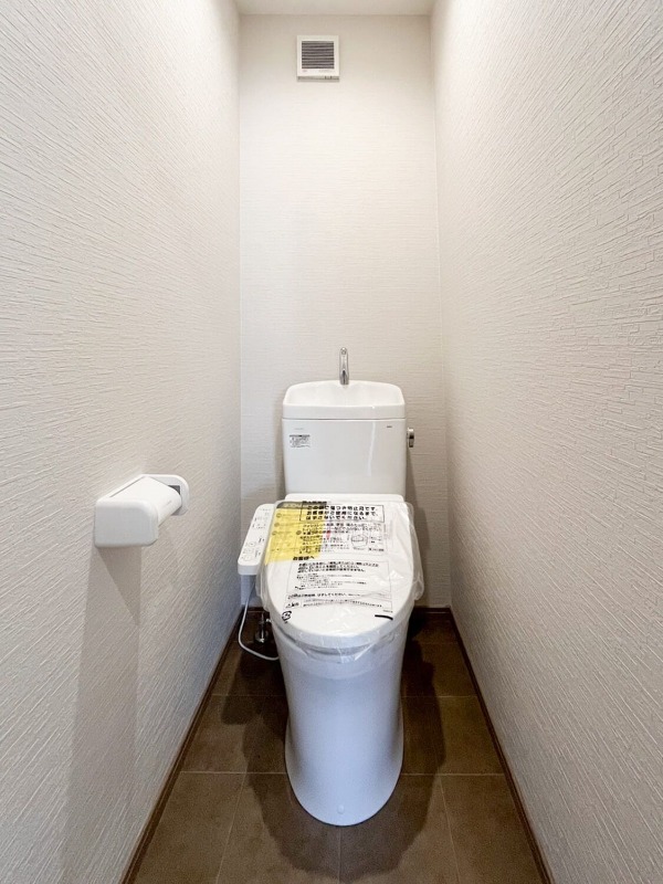 清潔感のあるトイレですね。