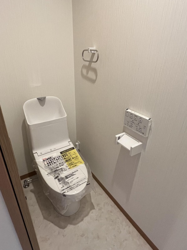 清潔感のあるトイレですね。