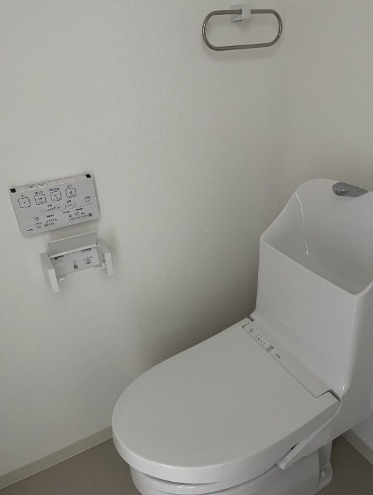 清潔感のあるトイレです